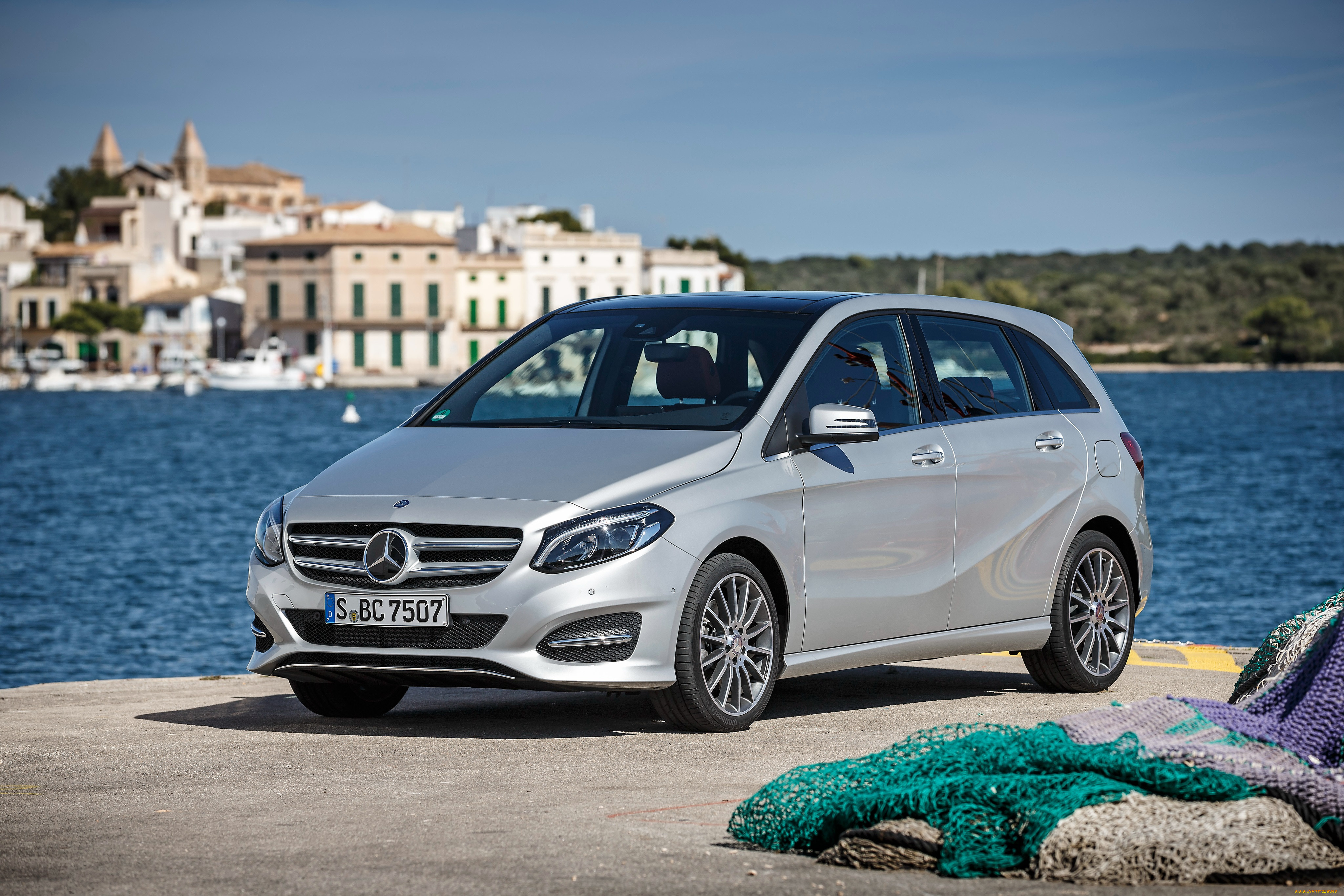 1 b class. Mercedes-Benz b-class b 250. Mercedes-Benz w246. Mercedes Benz b class w246. Mercedes b class 2014.